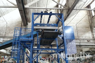 Electromagnetic separator - recovery of ferrous metals from municipal waste.